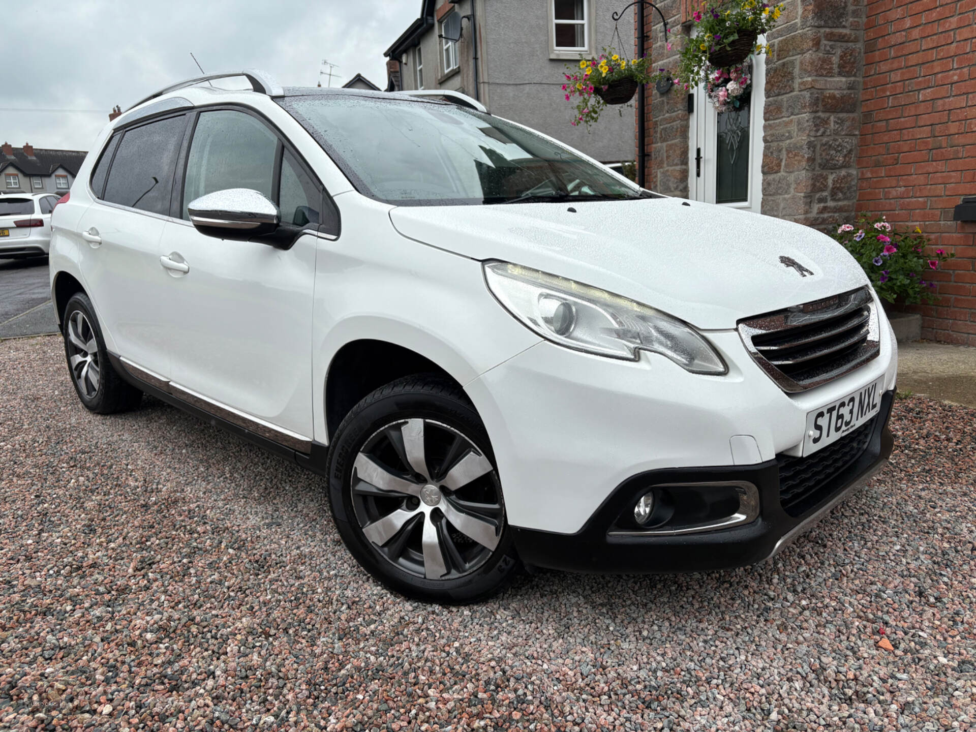 Feb 2014 Peugeot 2008 1.6 e-HDi Allure 5dr