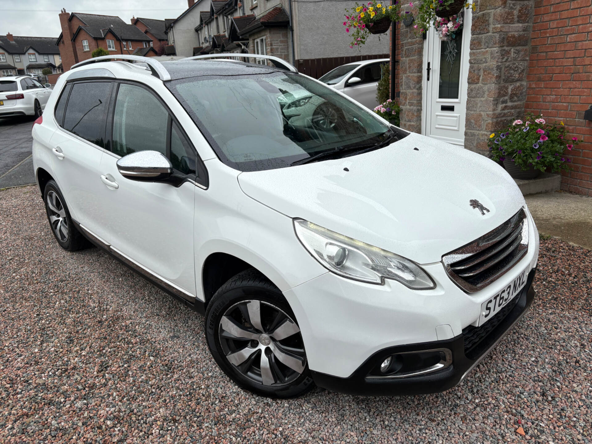 Feb 2014 Peugeot 2008 1.6 e-HDi Allure 5dr