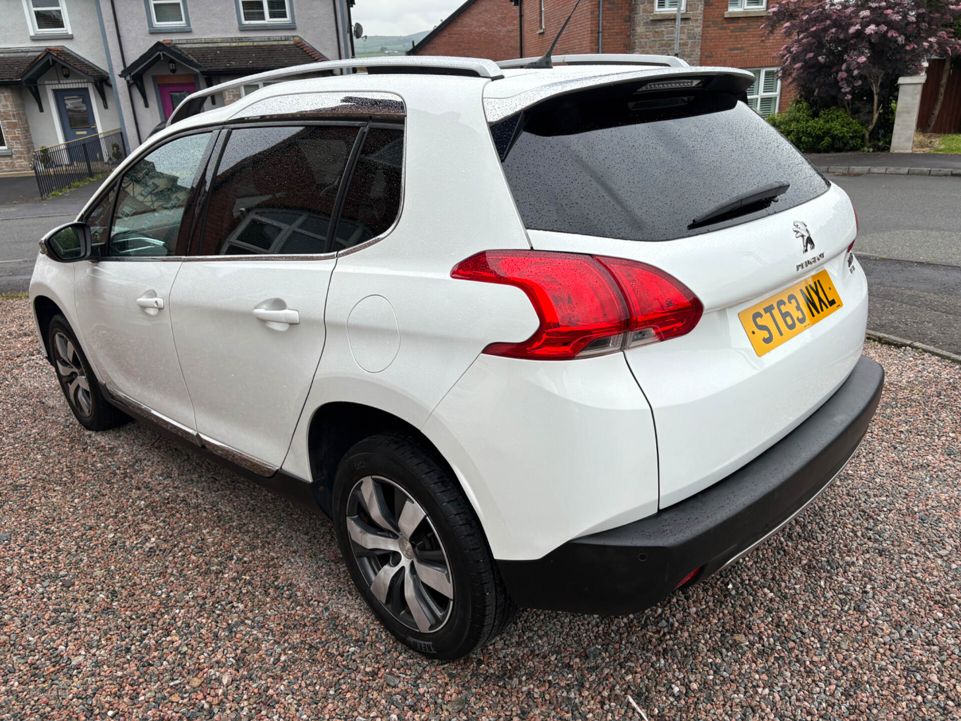 Feb 2014 Peugeot 2008 1.6 e-HDi Allure 5dr