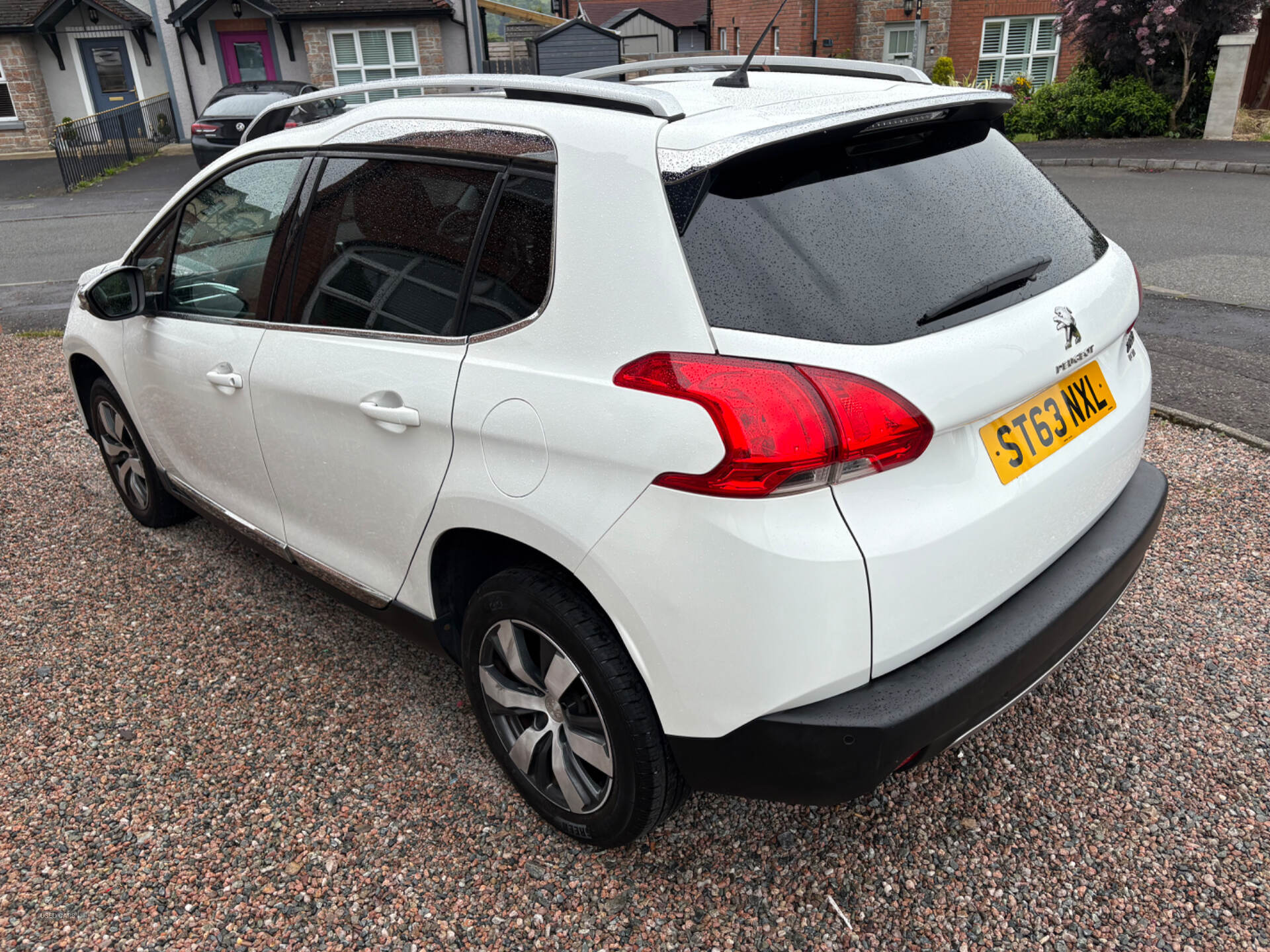 Feb 2014 Peugeot 2008 1.6 e-HDi Allure 5dr