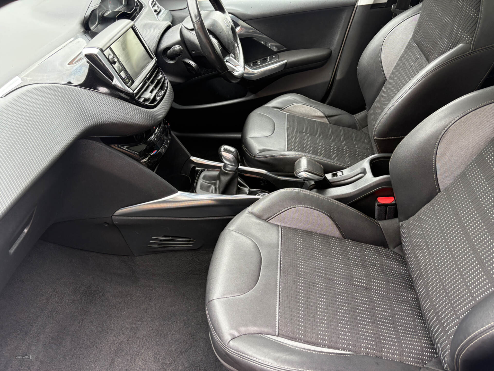 Feb 2014 Peugeot 2008 1.6 e-HDi Allure 5dr