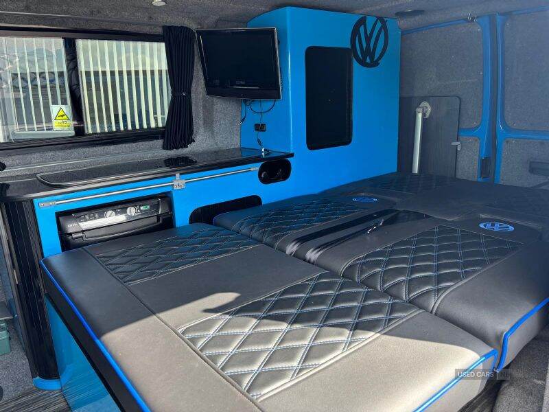 Dec 2005 Volkswagen Transporter 1.9TDI PD 85PS Van