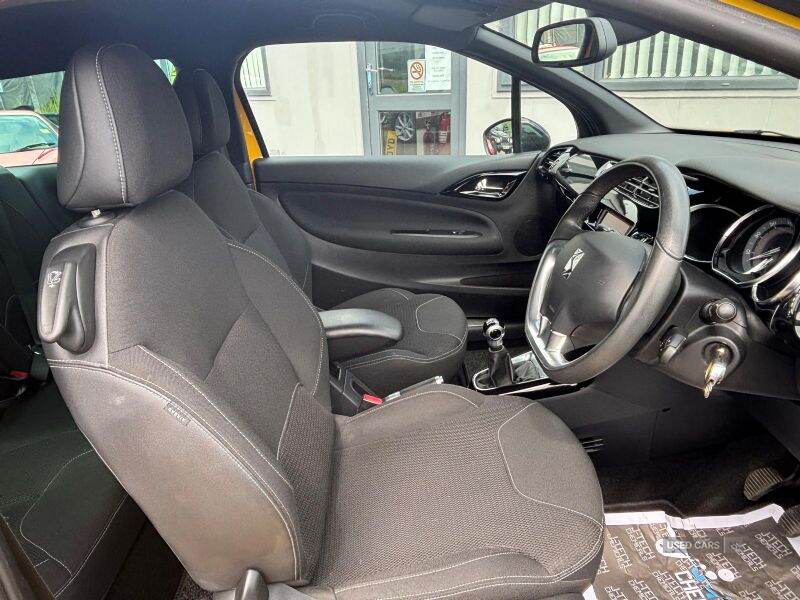 Dec 2011 Citroen DS3 1.6 VTi 16V DStyle Plus 3dr