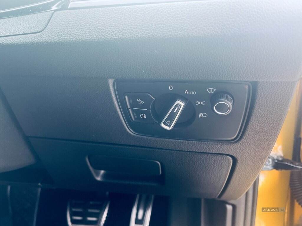 Aug 2017 Volkswagen Arteon 2.0 BiTDI SCR 240 Elegance 5dr 4MOTION DSG