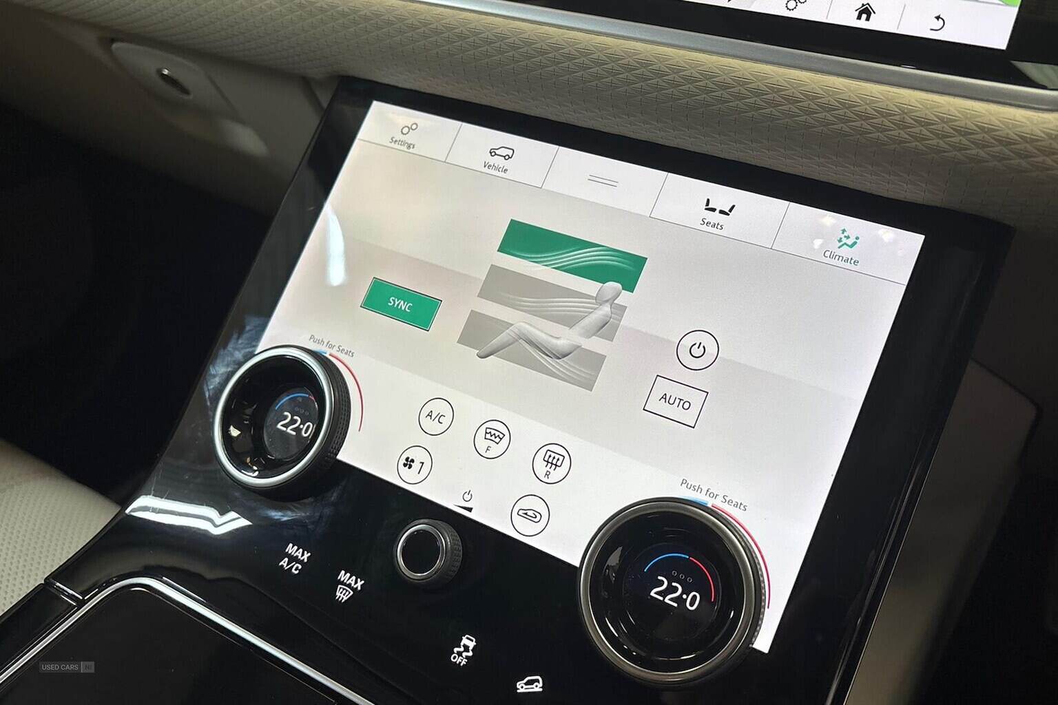 May 2019 Land Rover Range Rover Velar 2.0 P250 Se 5Dr Auto