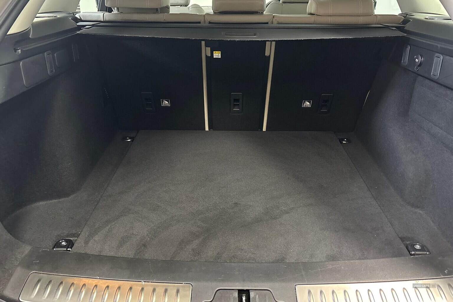 May 2019 Land Rover Range Rover Velar 2.0 P250 Se 5Dr Auto