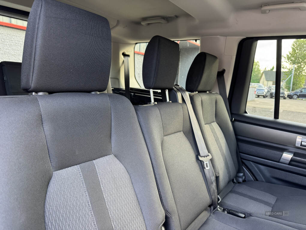 Jan 2015 Land Rover Discovery 3.0 SDV6 SE 5dr Auto