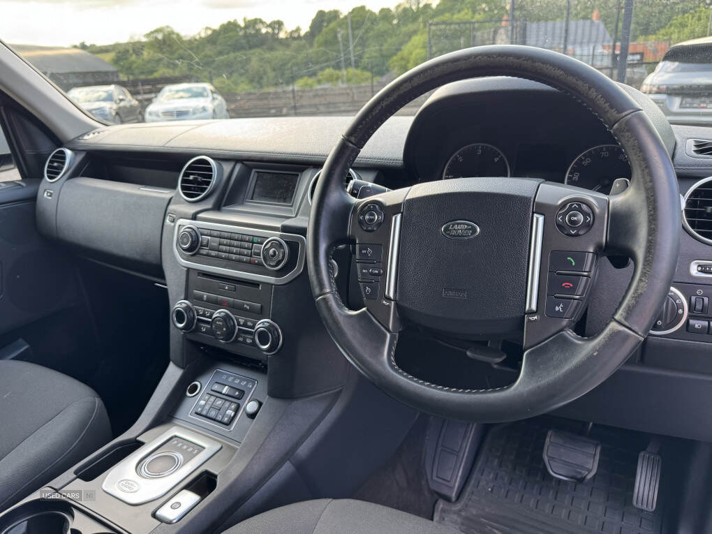 Jan 2015 Land Rover Discovery 3.0 SDV6 SE 5dr Auto