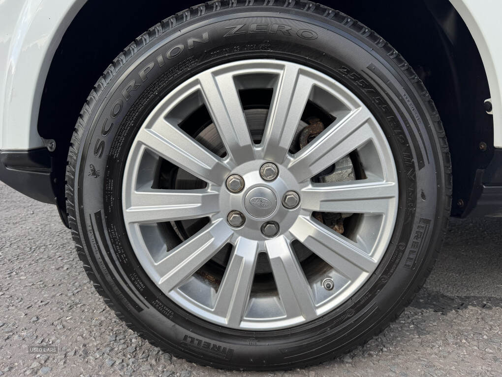 Jan 2015 Land Rover Discovery 3.0 SDV6 SE 5dr Auto