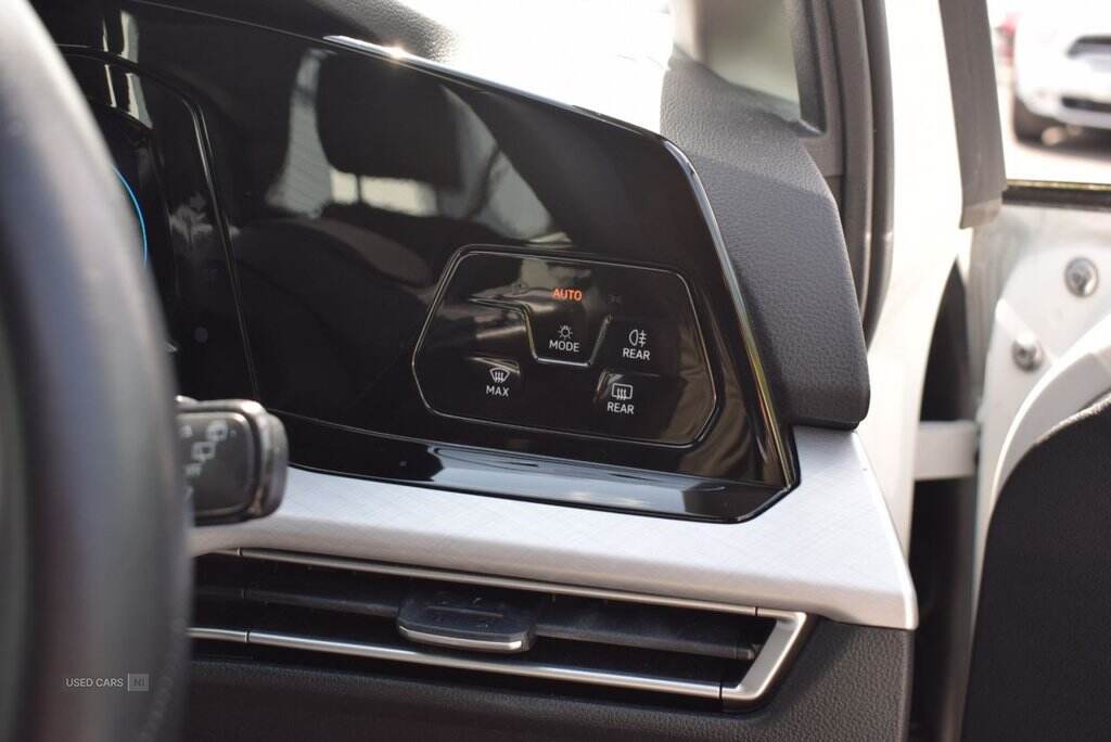 May 2021 Volkswagen Golf 1.0 TSI Life 5dr