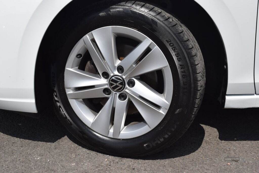 May 2021 Volkswagen Golf 1.0 TSI Life 5dr