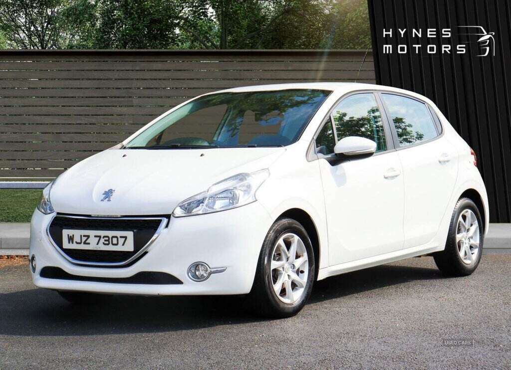 Nov 2014 Peugeot 208 1.0 VTi Active 5dr