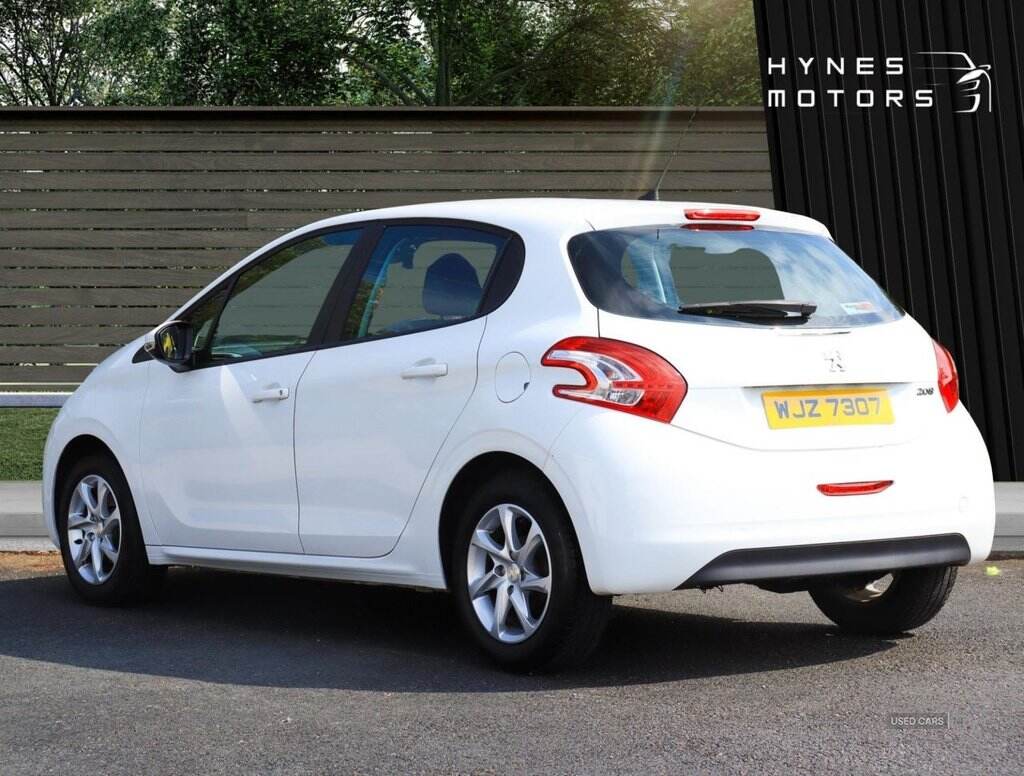 Nov 2014 Peugeot 208 1.0 VTi Active 5dr