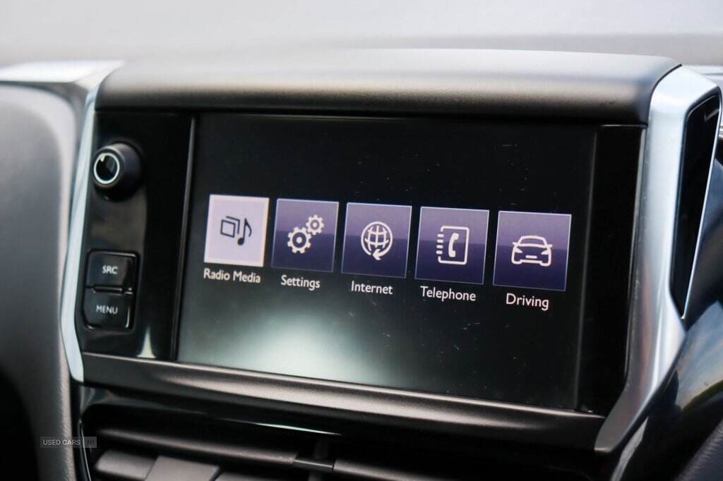 Nov 2014 Peugeot 208 1.0 VTi Active 5dr