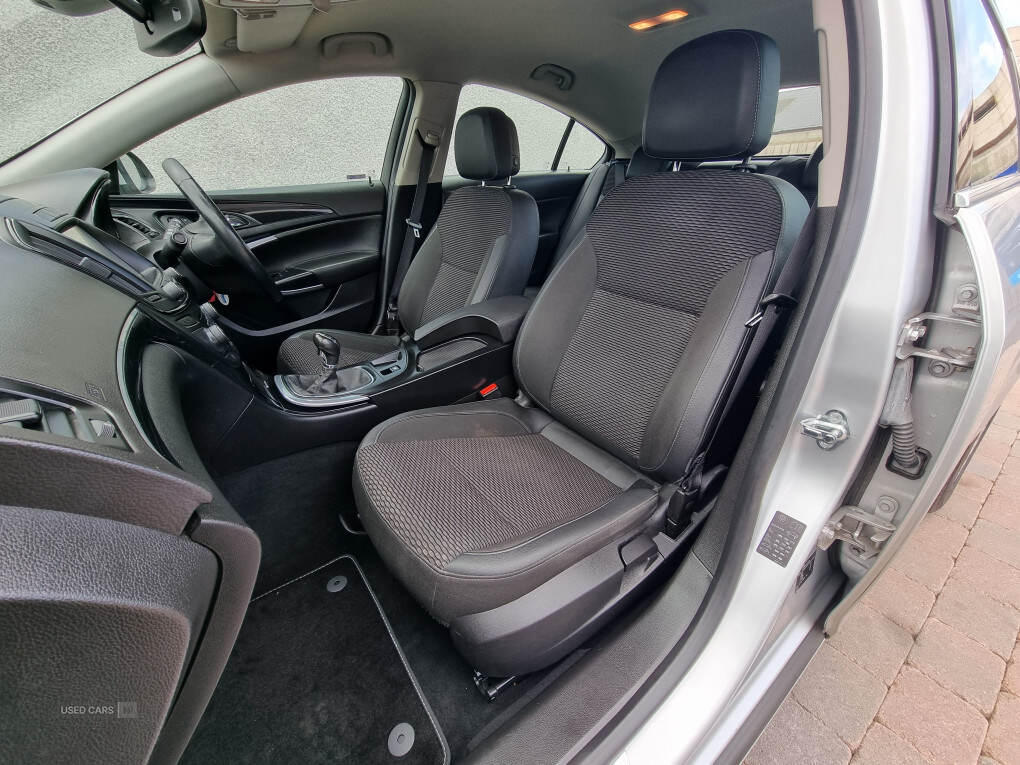 Sep 2015 Vauxhall Insignia 1.6 CDTi ecoFLEX Tech Line 5dr [Start Stop]