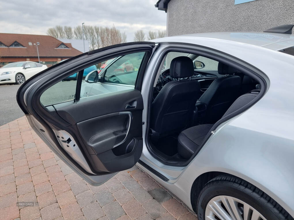 Sep 2015 Vauxhall Insignia 1.6 CDTi ecoFLEX Tech Line 5dr [Start Stop]