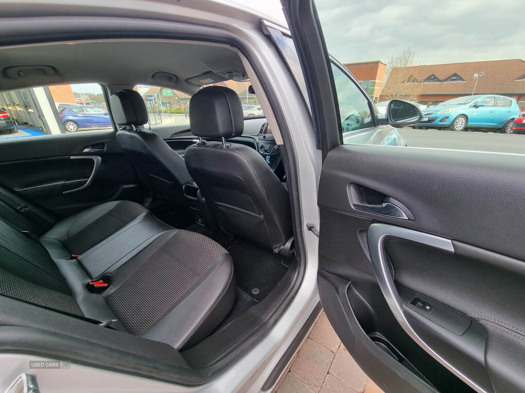 Sep 2015 Vauxhall Insignia 1.6 CDTi ecoFLEX Tech Line 5dr [Start Stop]