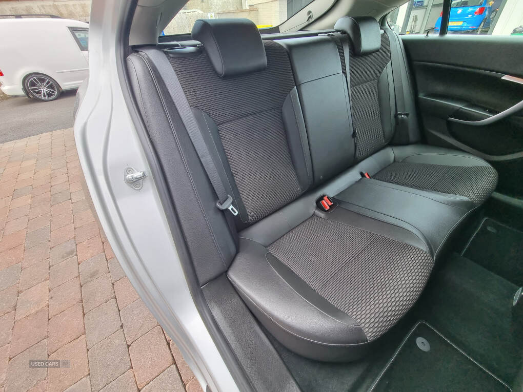 Sep 2015 Vauxhall Insignia 1.6 CDTi ecoFLEX Tech Line 5dr [Start Stop]