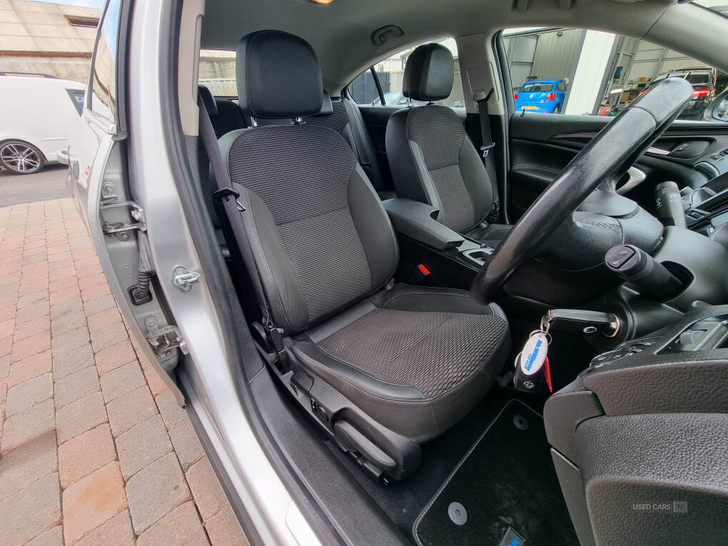 Sep 2015 Vauxhall Insignia 1.6 CDTi ecoFLEX Tech Line 5dr [Start Stop]