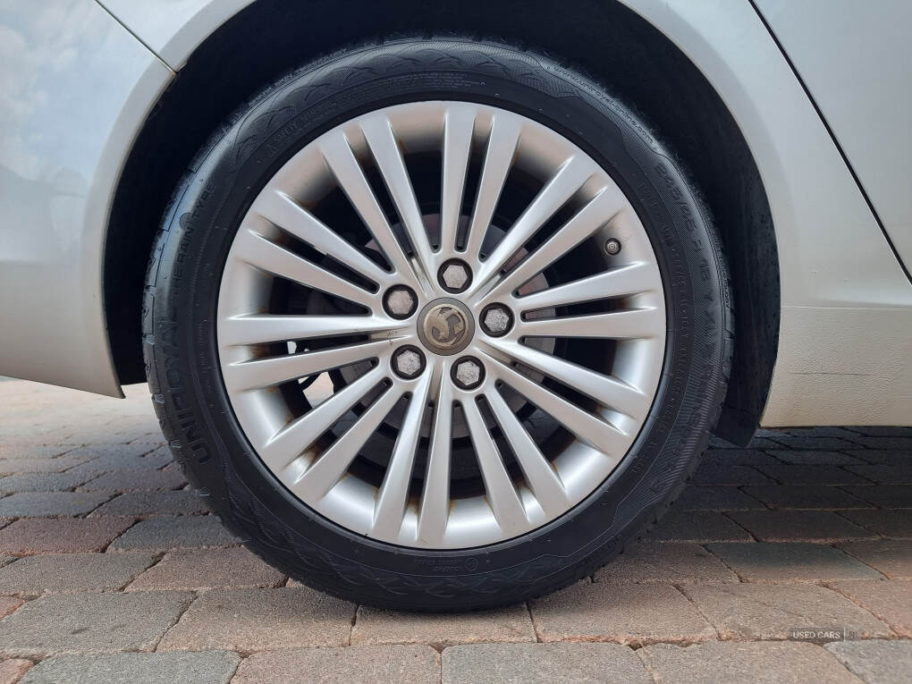 Sep 2015 Vauxhall Insignia 1.6 CDTi ecoFLEX Tech Line 5dr [Start Stop]