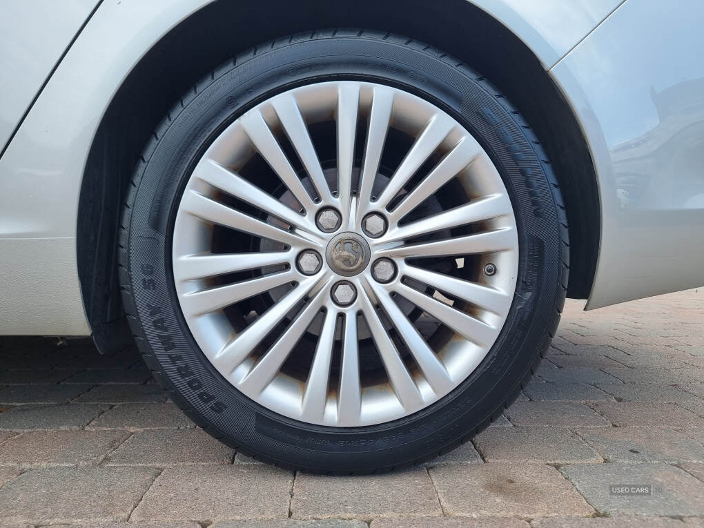 Sep 2015 Vauxhall Insignia 1.6 CDTi ecoFLEX Tech Line 5dr [Start Stop]