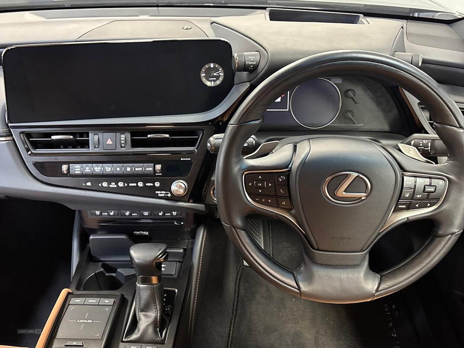 May 2022 Lexus ES 300H 2.5 Takumi 4Dr Cvt