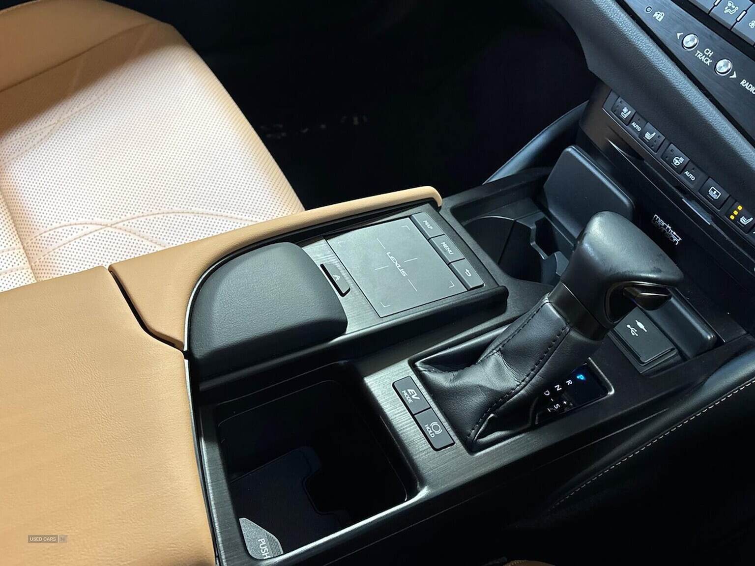 May 2022 Lexus ES 300H 2.5 Takumi 4Dr Cvt
