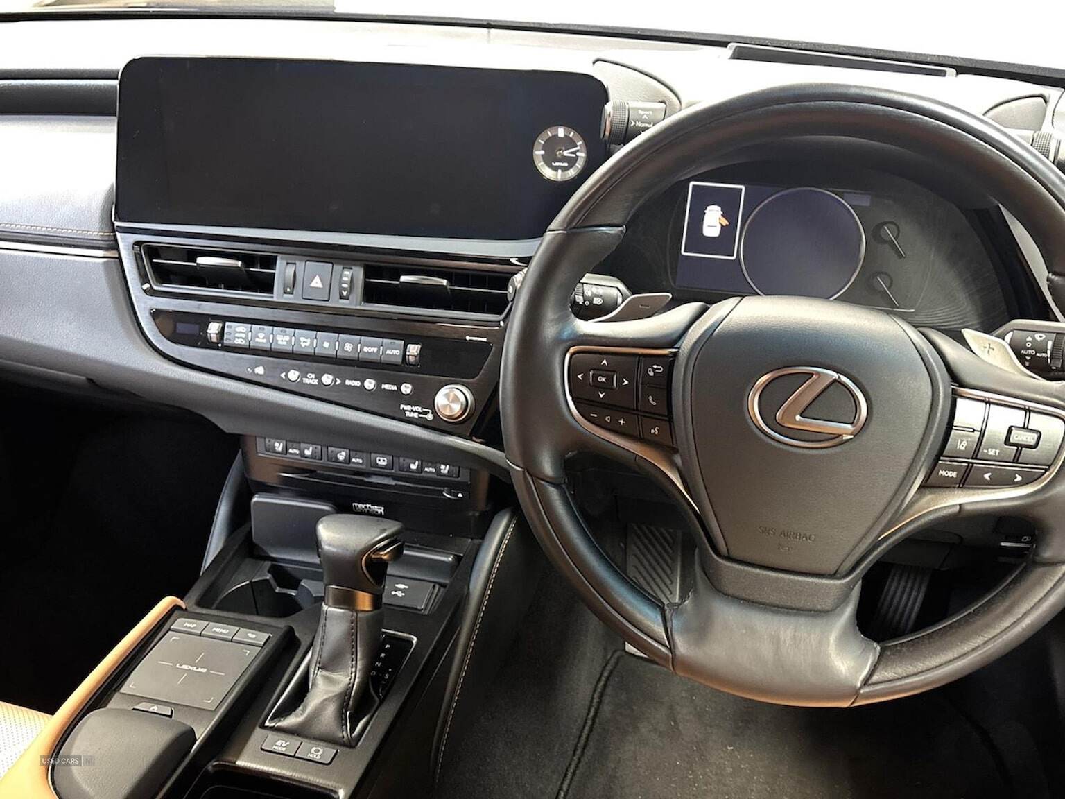 May 2022 Lexus ES 300H 2.5 Takumi 4Dr Cvt