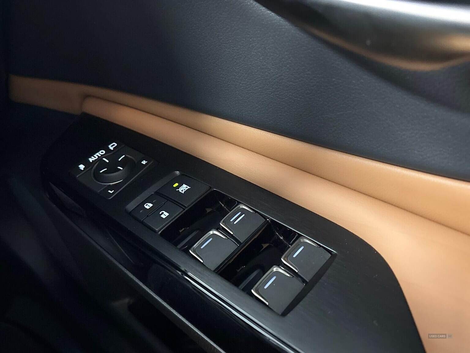 May 2022 Lexus ES 300H 2.5 Takumi 4Dr Cvt