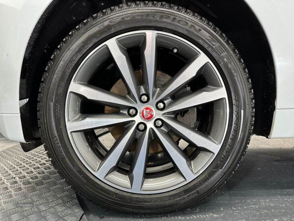 Mar 2018 Jaguar F-Pace 2.0d [240] R-Sport 5dr Auto AWD