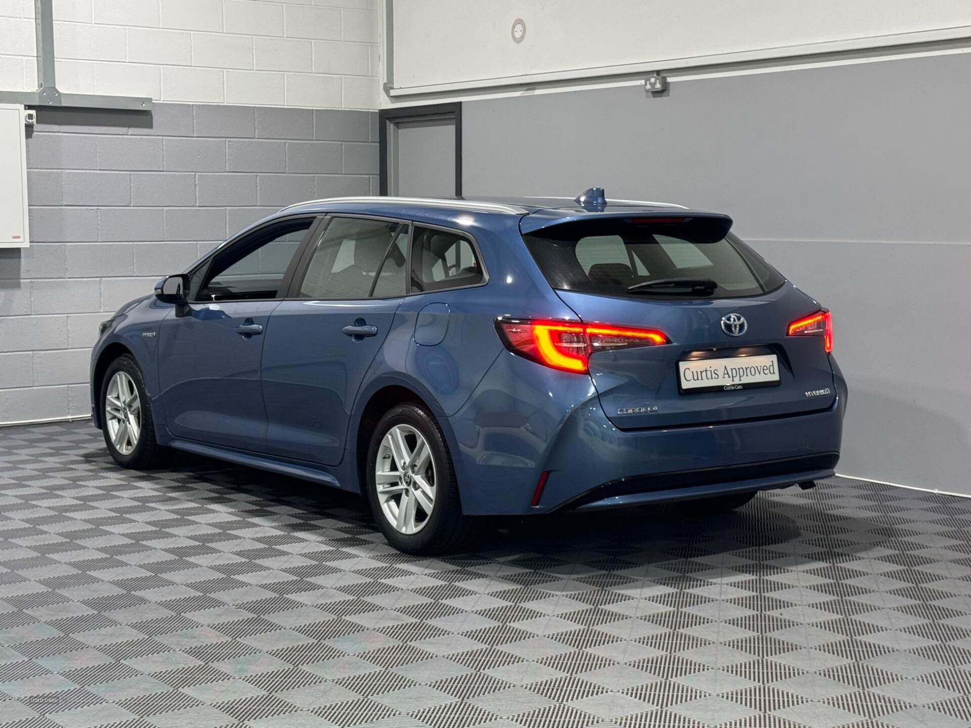 Nov 2021 Toyota Corolla 1.8 VVT-i Hybrid Icon 5dr CVT