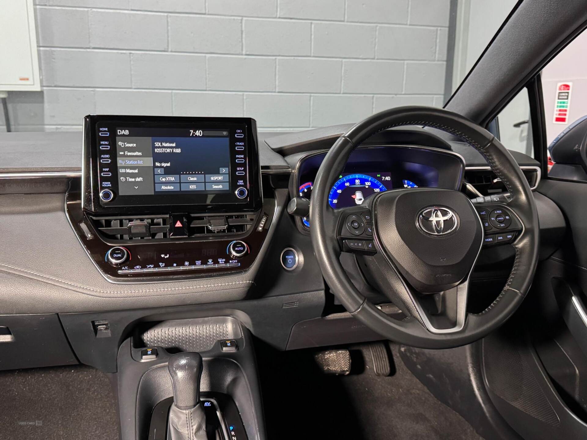 Nov 2021 Toyota Corolla 1.8 VVT-i Hybrid Icon 5dr CVT