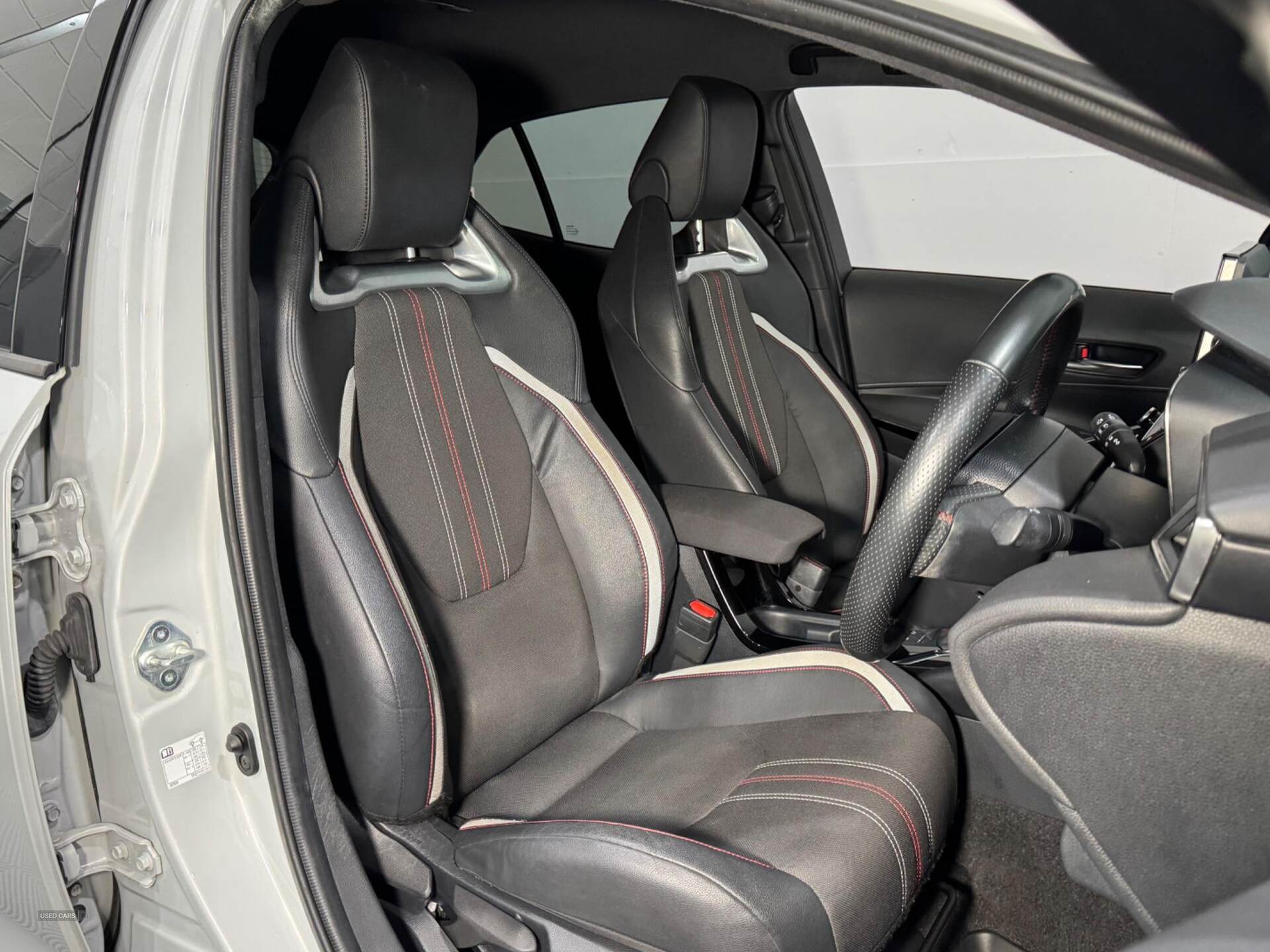 Jun 2020 Toyota Corolla 1.8 VVT-i Hybrid GR Sport 5dr CVT
