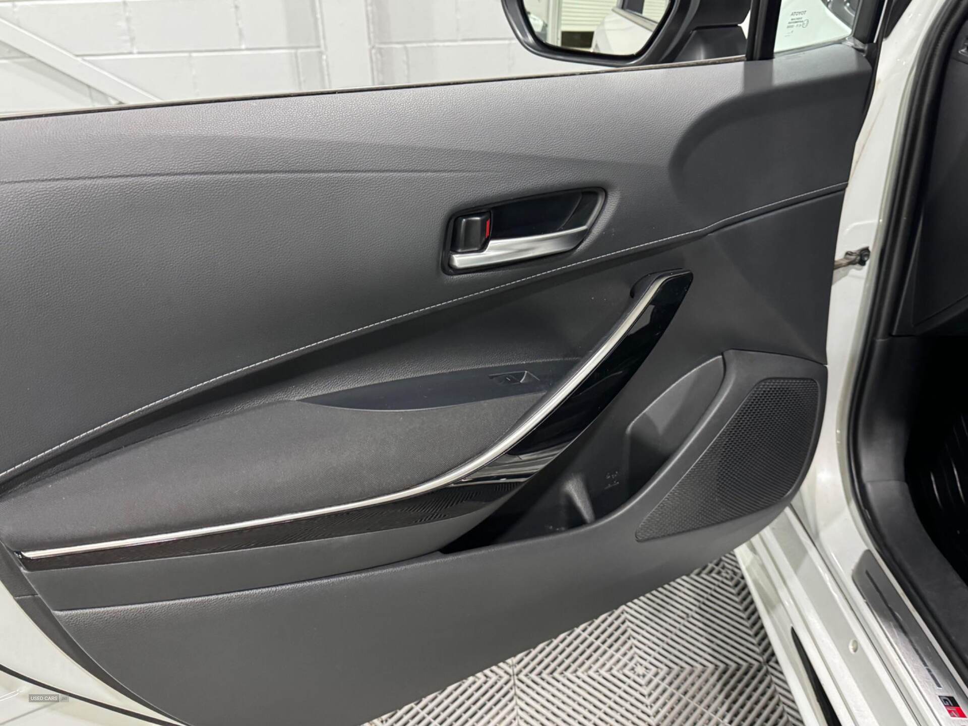 Jun 2020 Toyota Corolla 1.8 VVT-i Hybrid GR Sport 5dr CVT