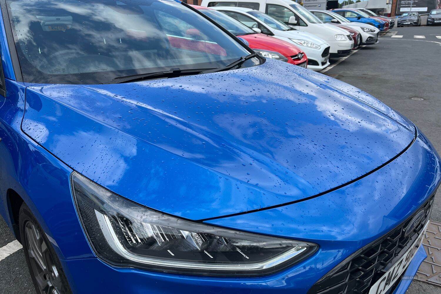 Dec 2023 Ford Focus 1.0 EcoBoost Hybrid mHEV ST-Line 5dr