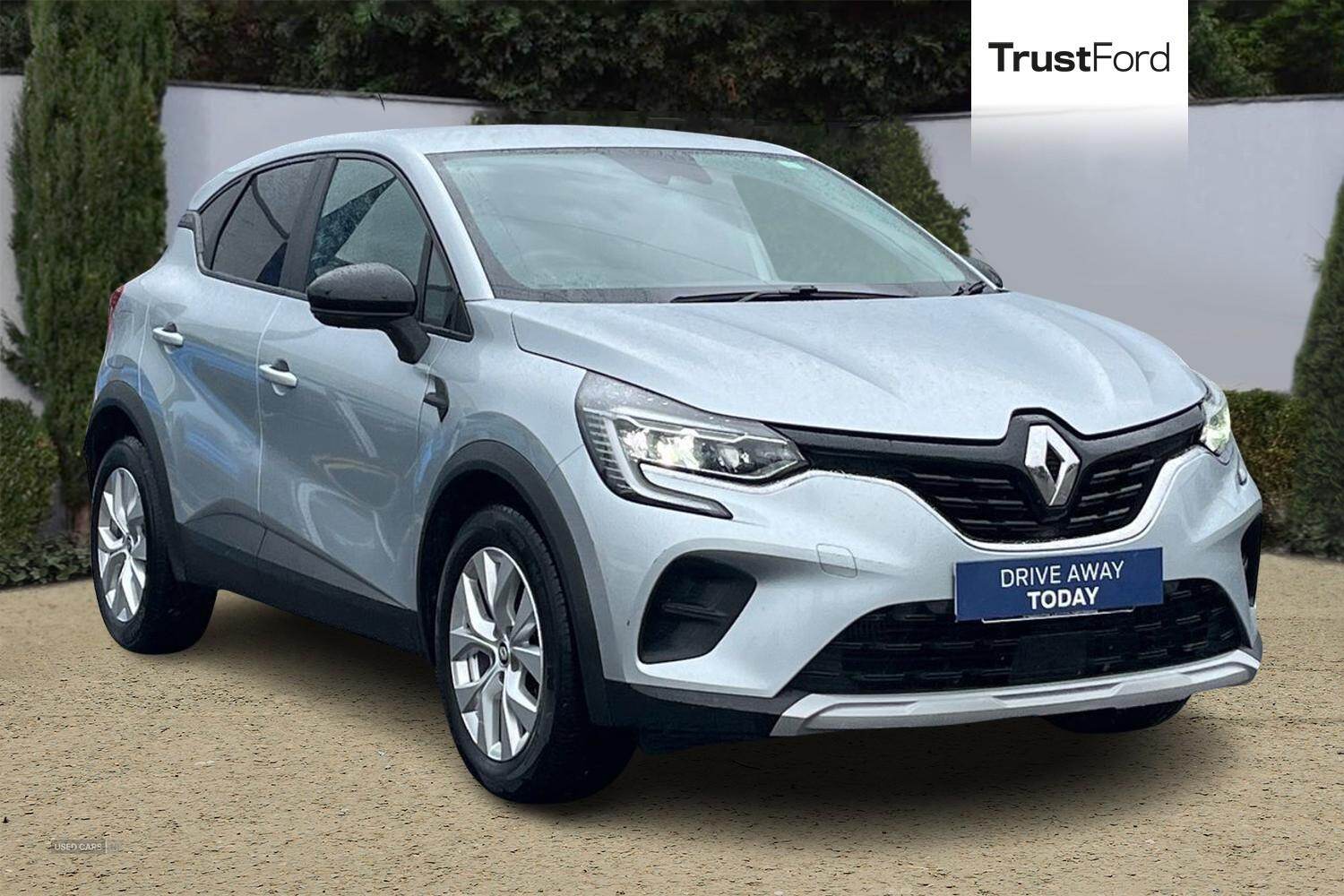 Feb 2022 Renault Captur 1.3 TCE 140 Iconic 5dr EDC