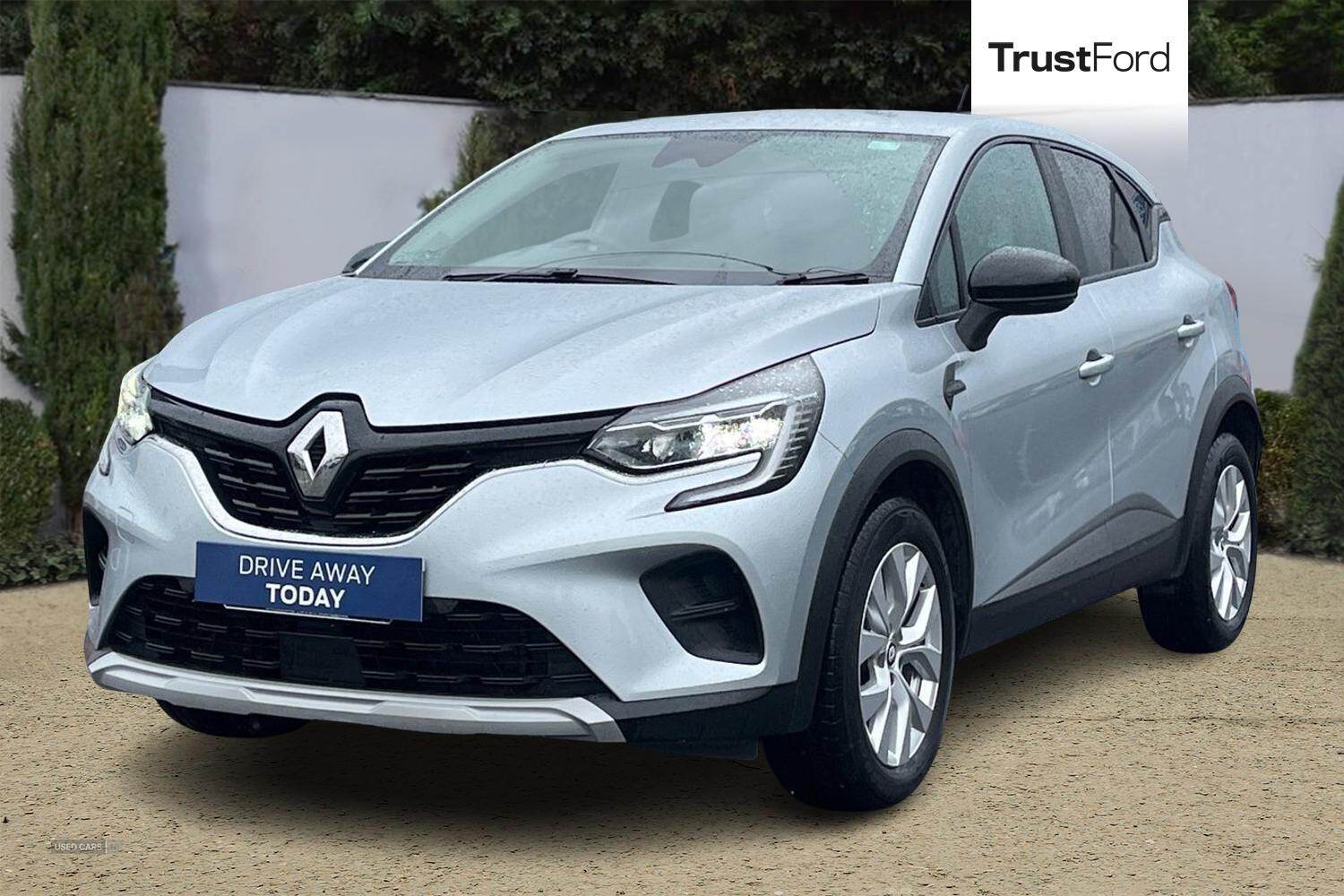 Feb 2022 Renault Captur 1.3 TCE 140 Iconic 5dr EDC