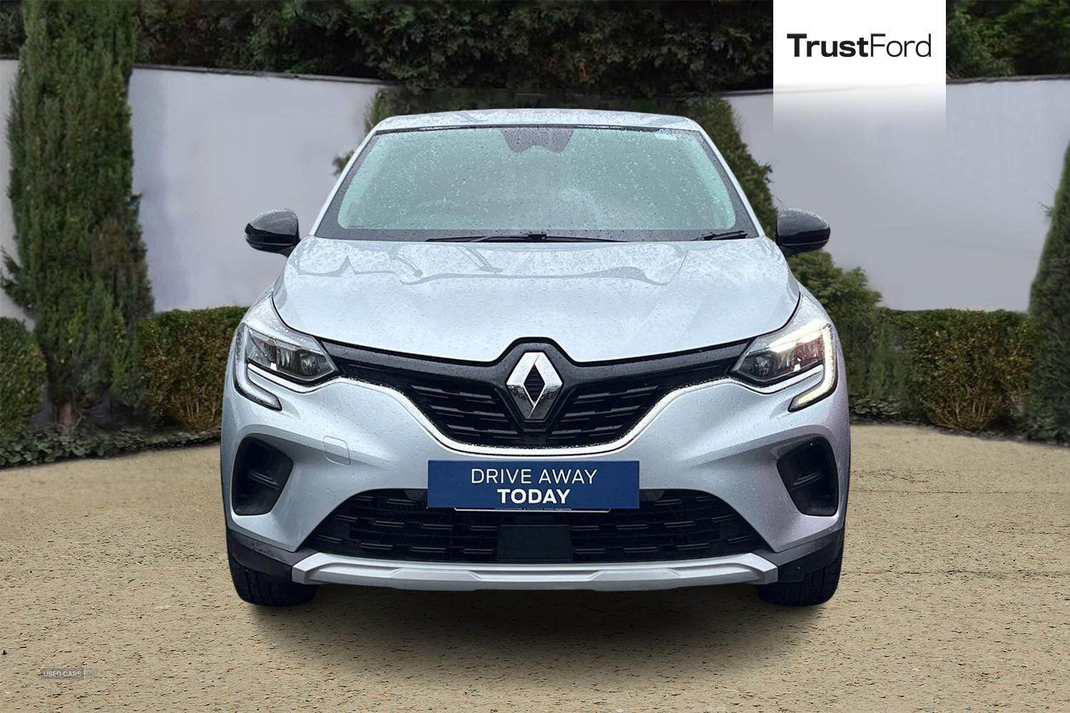 Feb 2022 Renault Captur 1.3 TCE 140 Iconic 5dr EDC