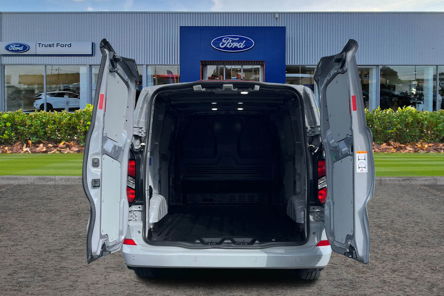 Sep 2024 Ford Transit Custom 2.0 EcoBlue 136ps H1 Van Limited Auto