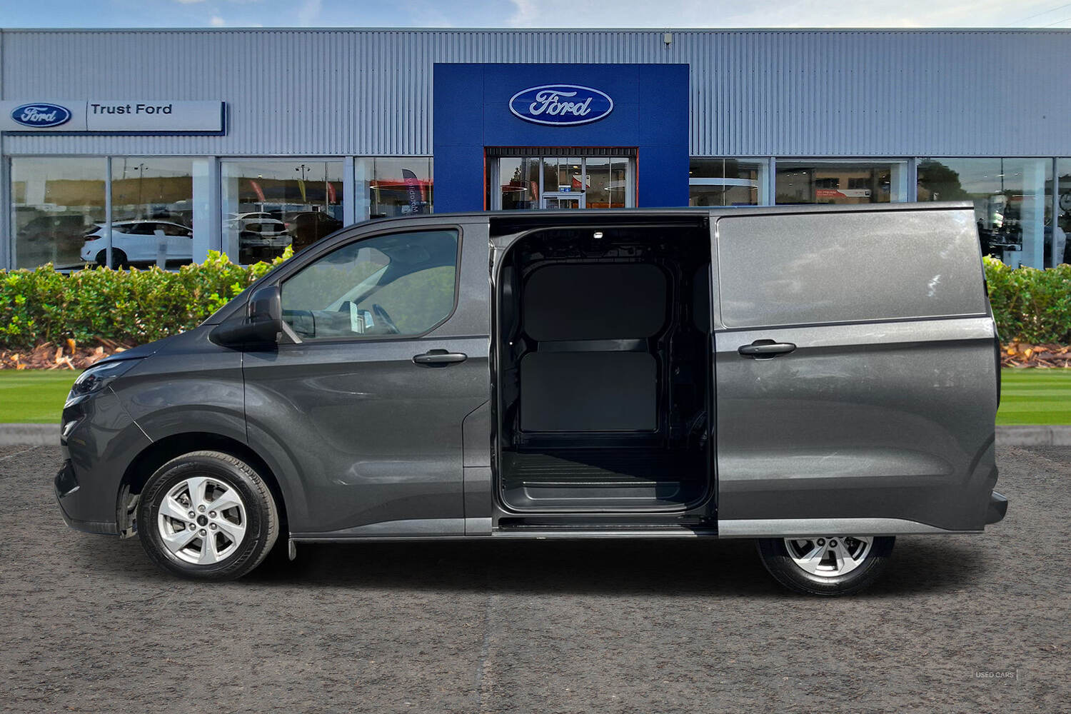 Oct 2024 Ford Transit Custom 2.0 EcoBlue 136ps H1 Van Limited Auto