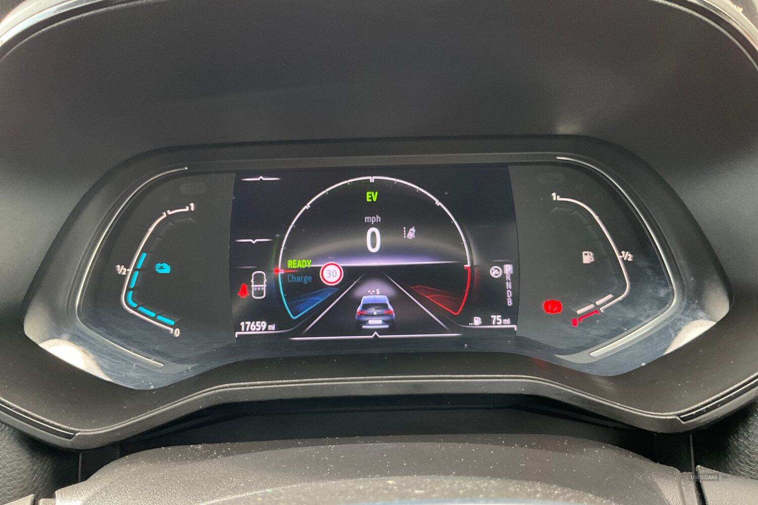 Sep 2022 Renault Clio 1.6 E-TECH full hybrid 145 Evolution 5dr Auto