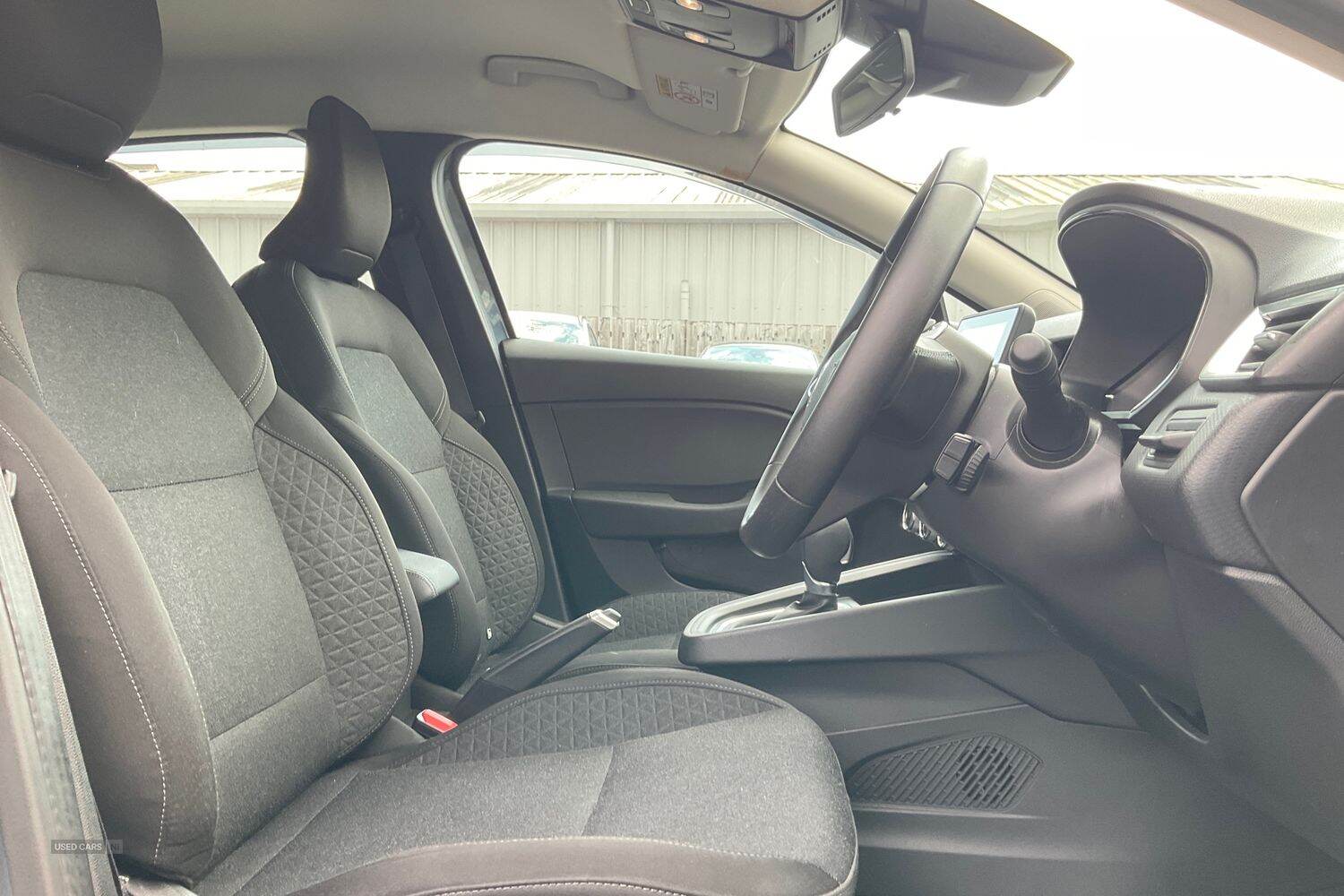 Sep 2022 Renault Clio 1.6 E-TECH full hybrid 145 Evolution 5dr Auto