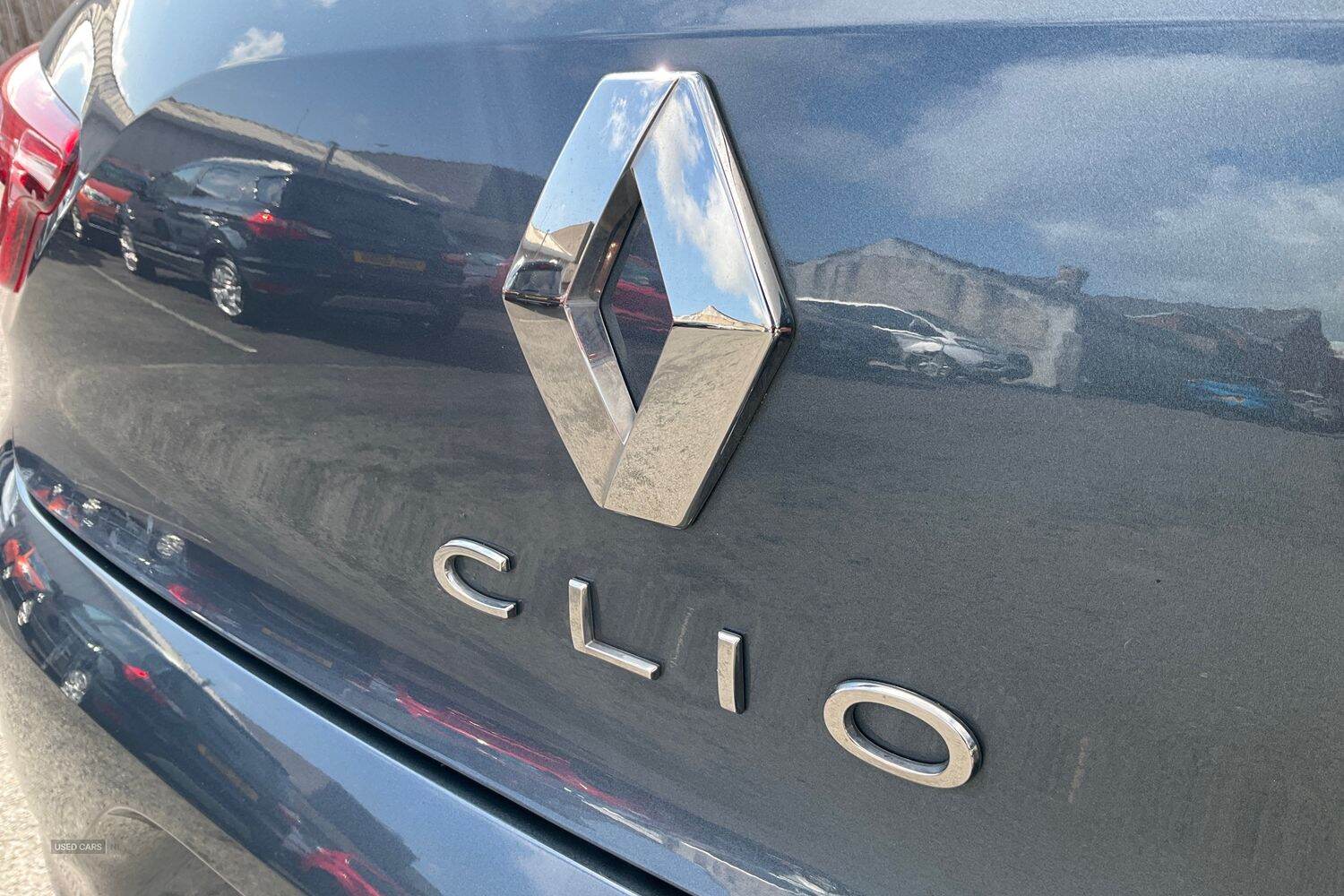 Sep 2022 Renault Clio 1.6 E-TECH full hybrid 145 Evolution 5dr Auto