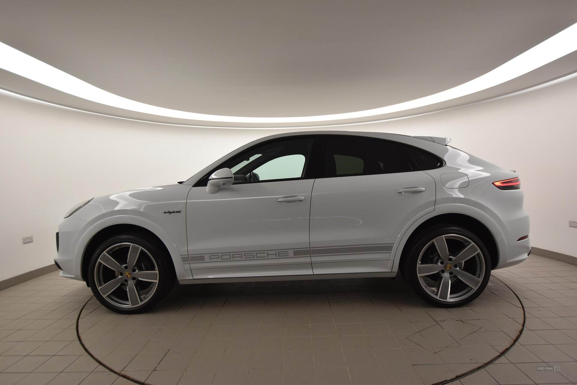 2023 Porsche Cayenne E-Hybrid Platinum Edition 5dr Tiptronic S