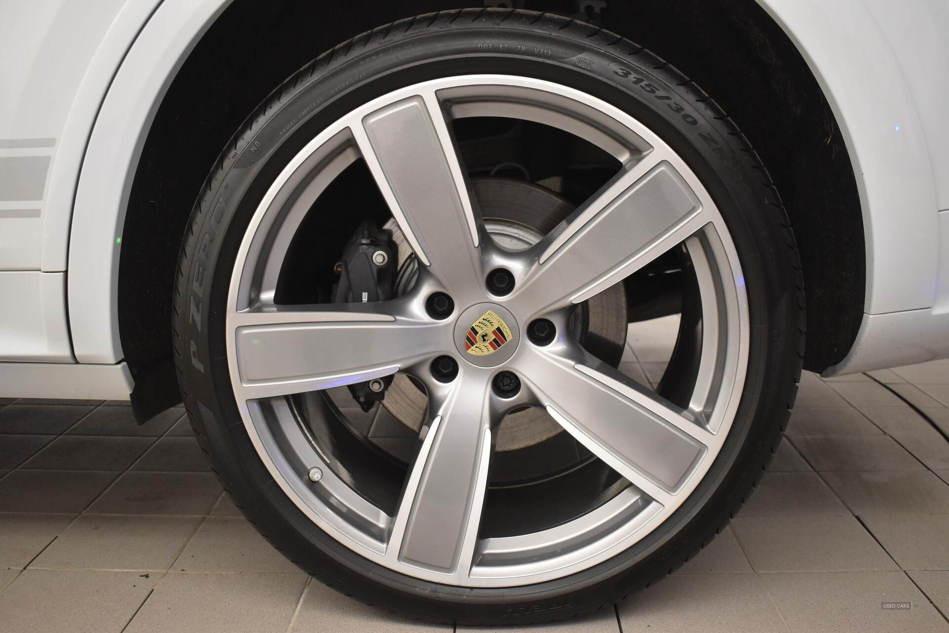 2023 Porsche Cayenne E-Hybrid Platinum Edition 5dr Tiptronic S