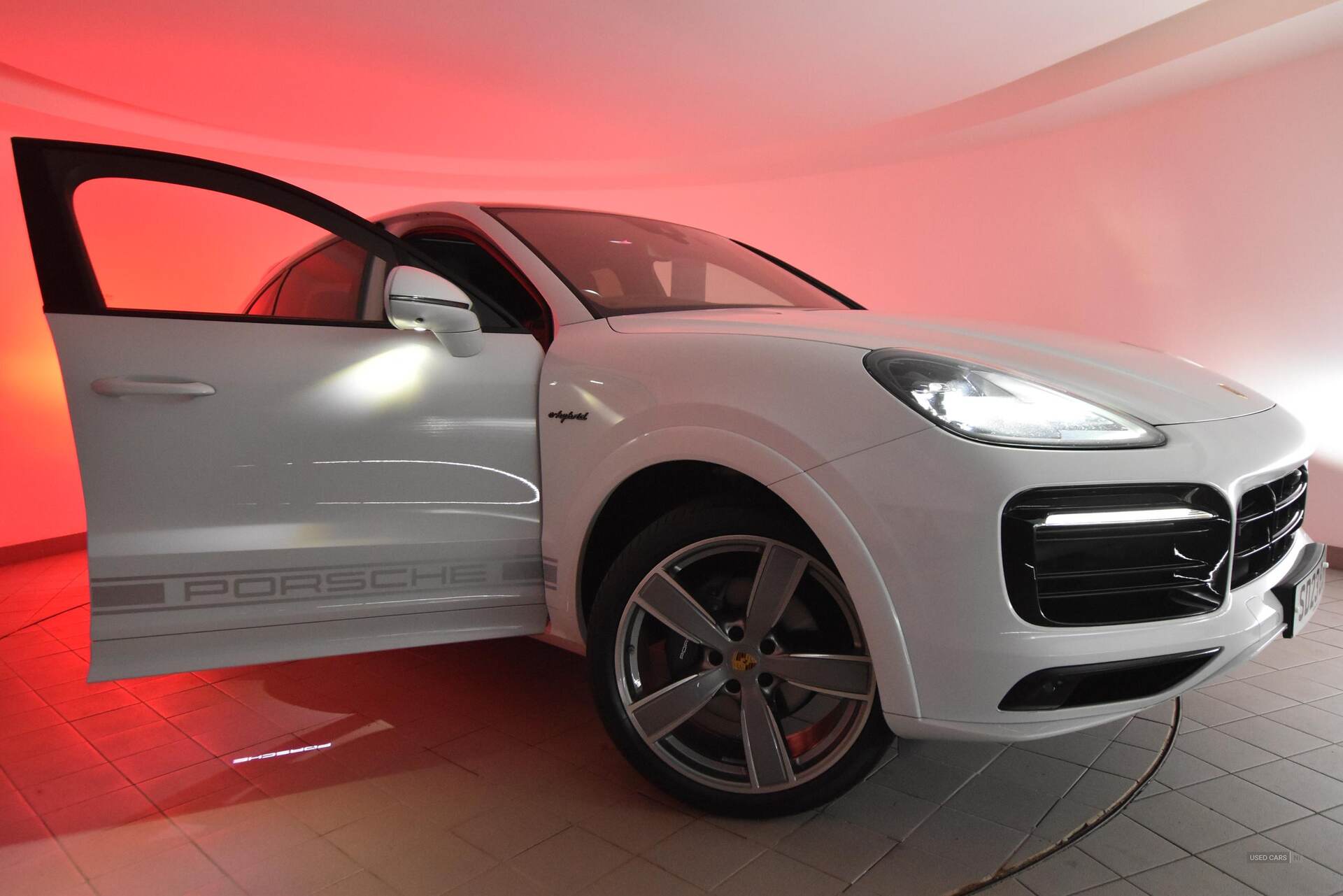 2023 Porsche Cayenne E-Hybrid Platinum Edition 5dr Tiptronic S