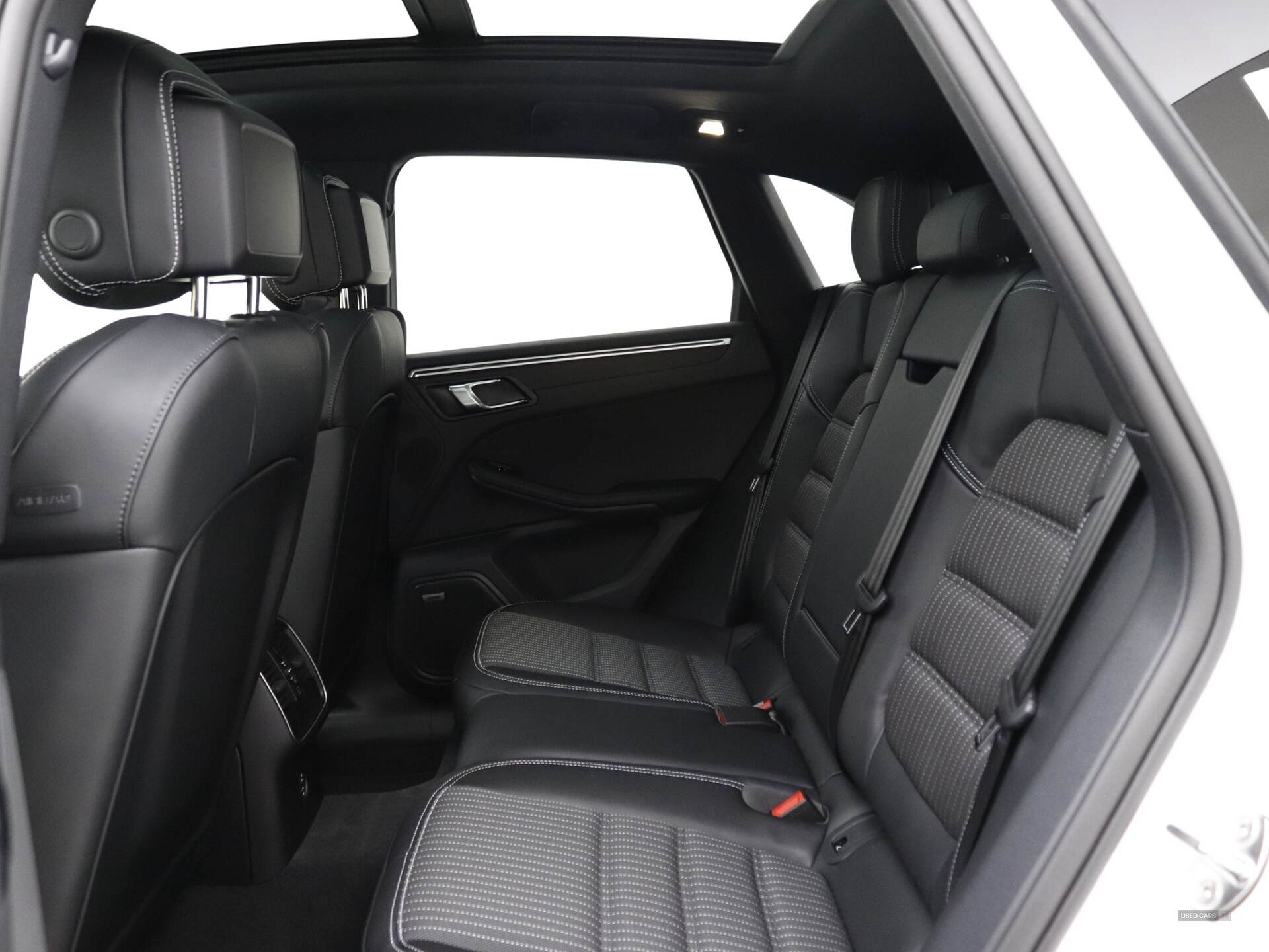 Mar 2024 Porsche Macan T 5dr PDK