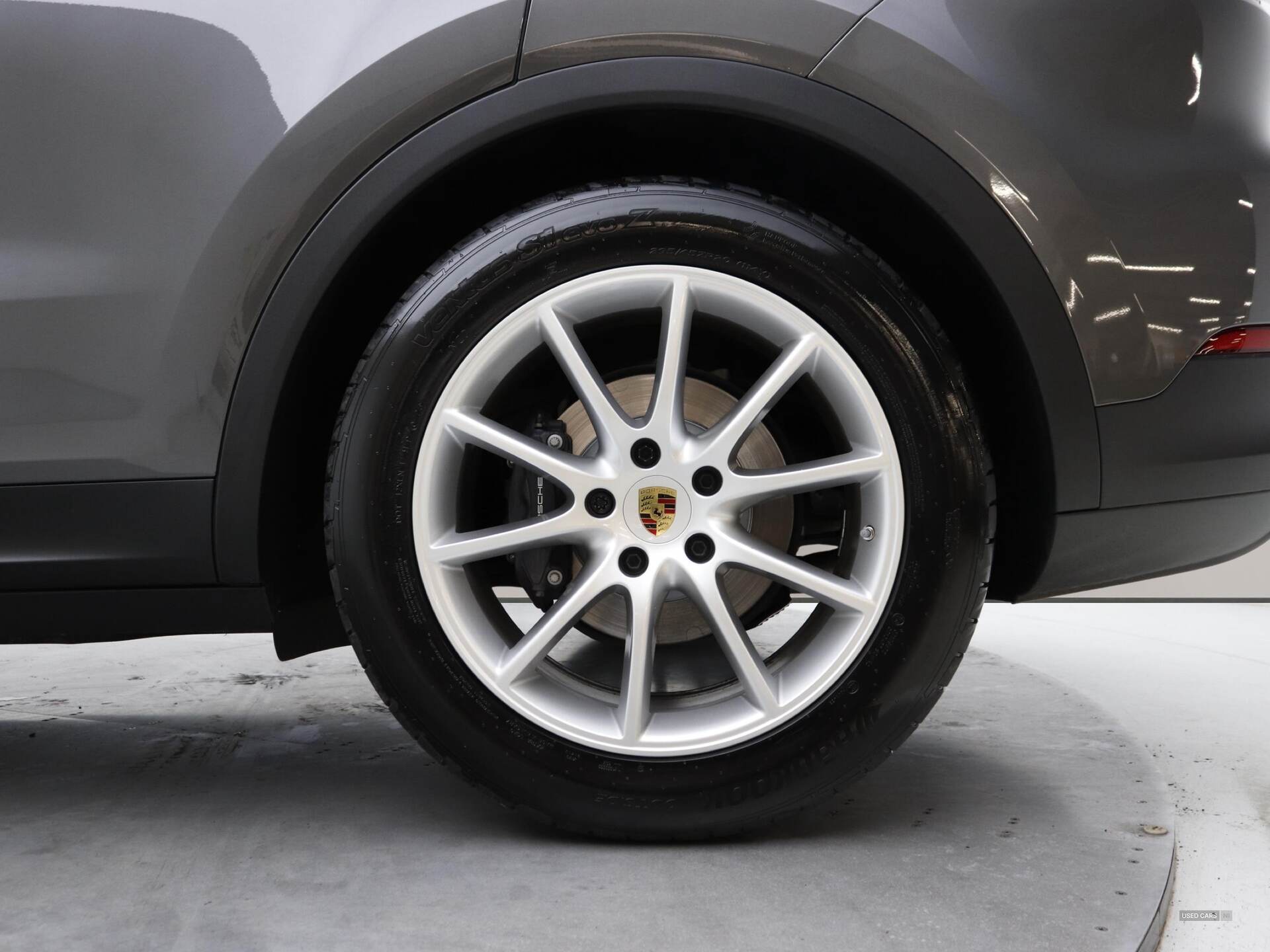 Dec 2023 Porsche Cayenne 5dr Tiptronic S