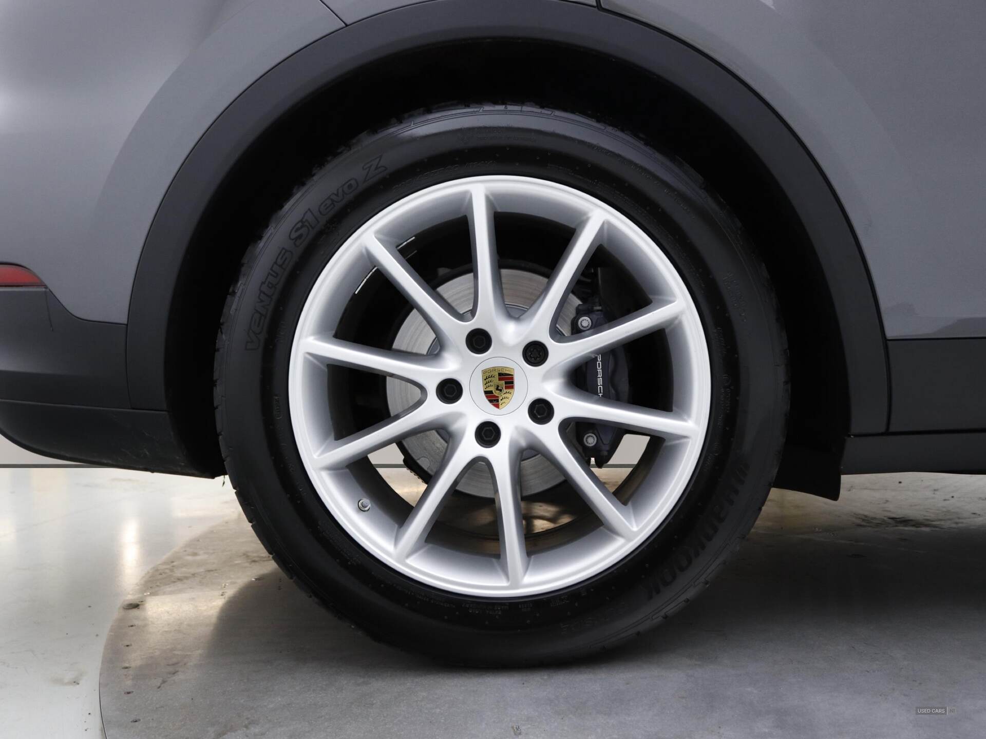Dec 2023 Porsche Cayenne 5dr Tiptronic S