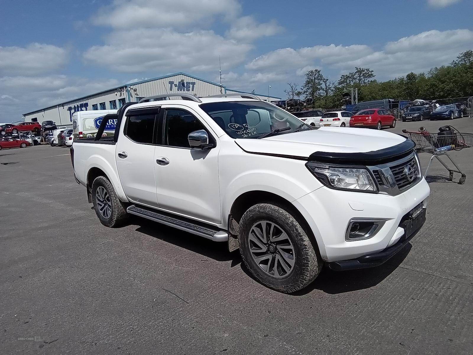 Jun 2016 Nissan NP300 Double Cab Pick Up Tekna 2.3dCi 190 4WD Auto